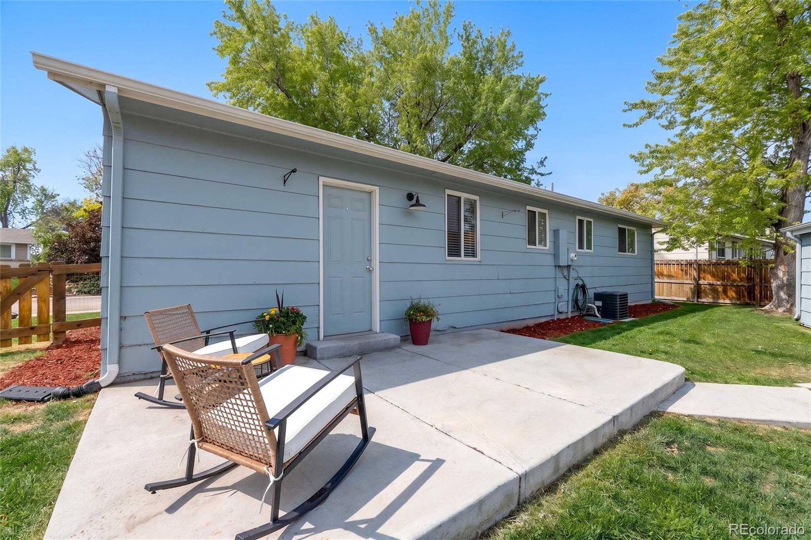 6261 W 74th Place