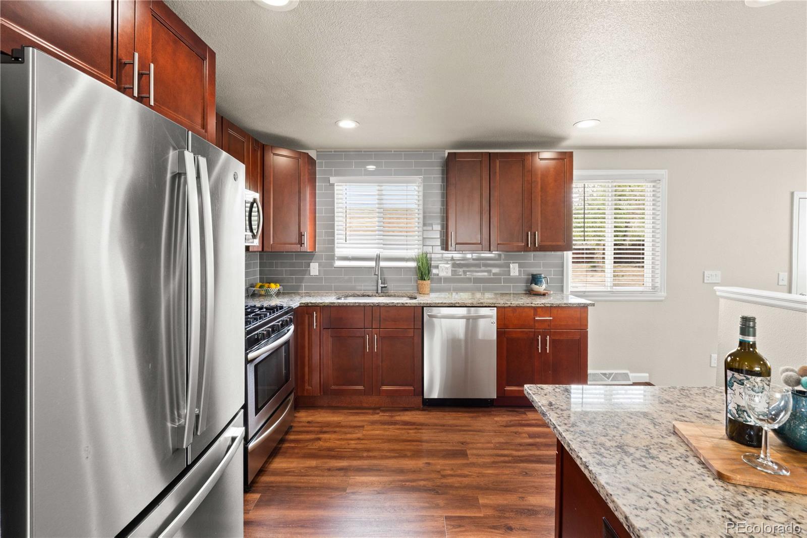 6261 W 74th Place