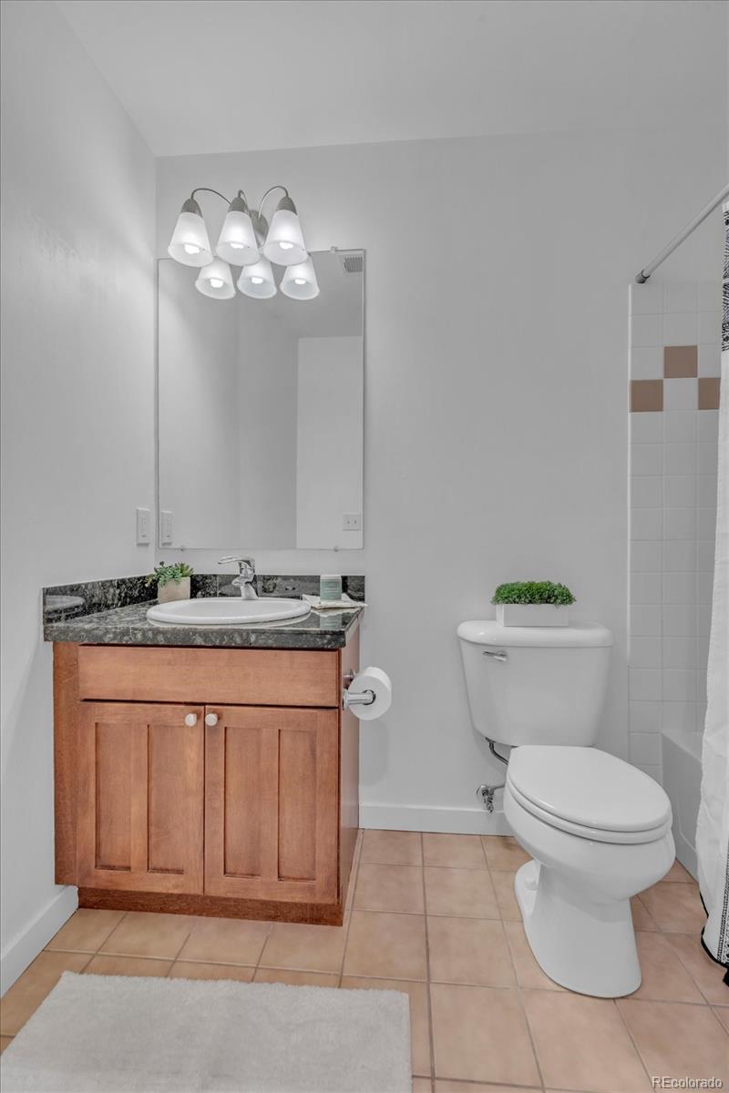 1053 W Century Drive Unit: 310