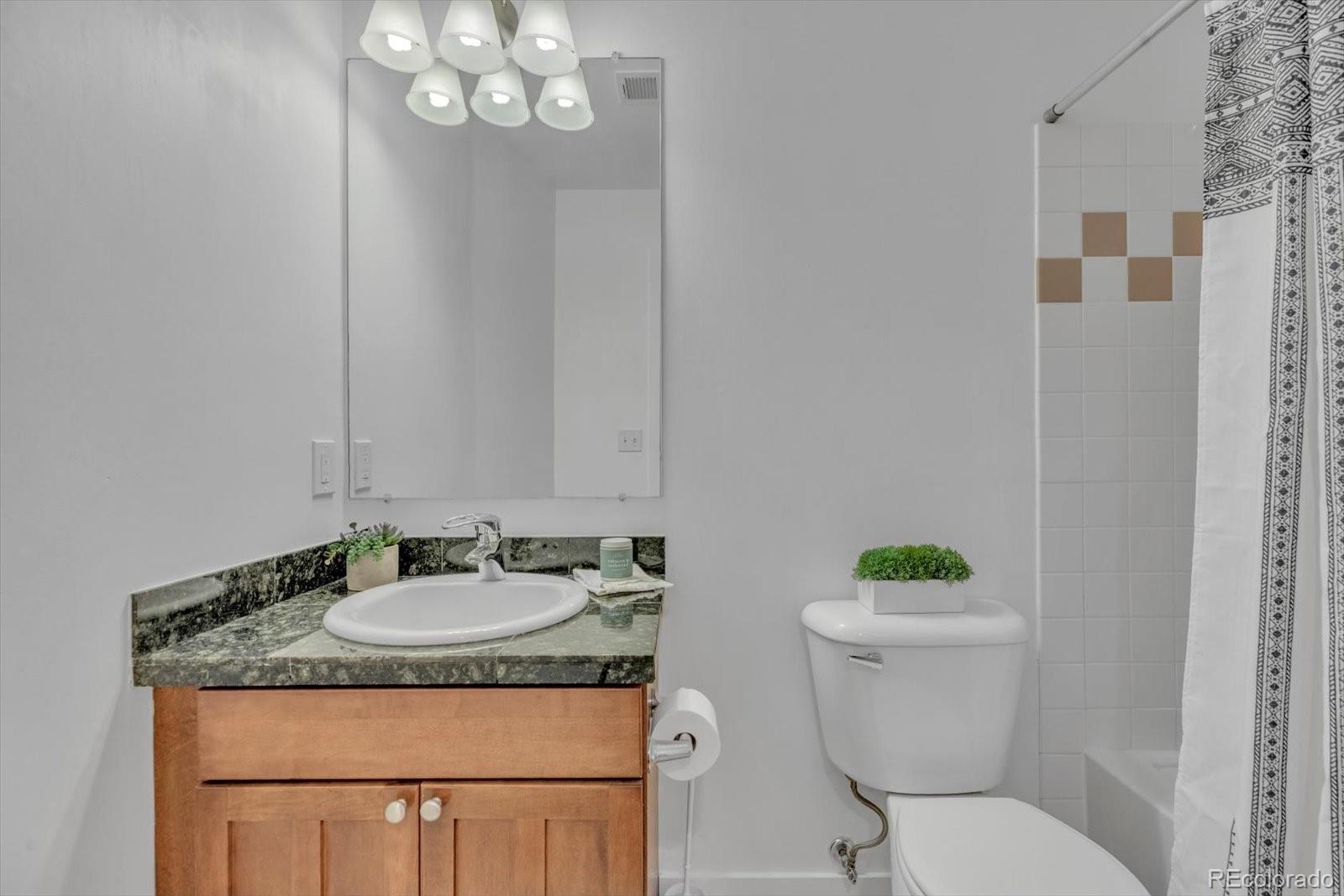 1053 W Century Drive Unit: 310