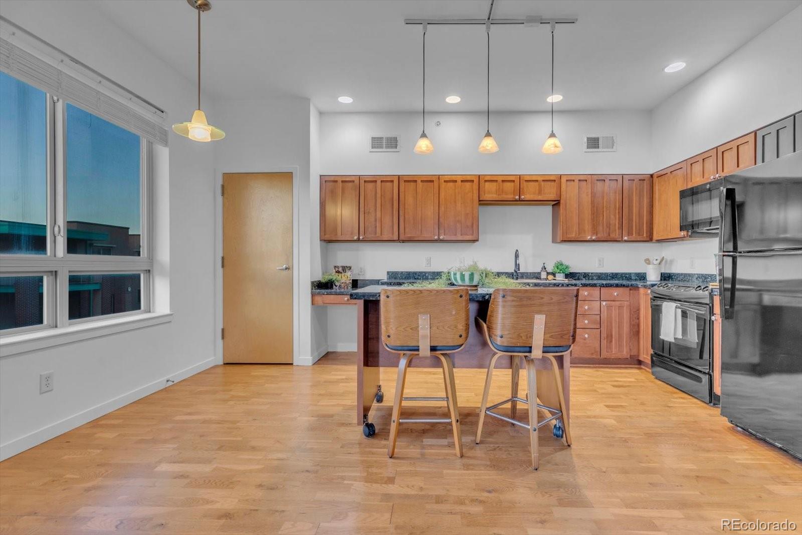 1053 W Century Drive Unit: 310