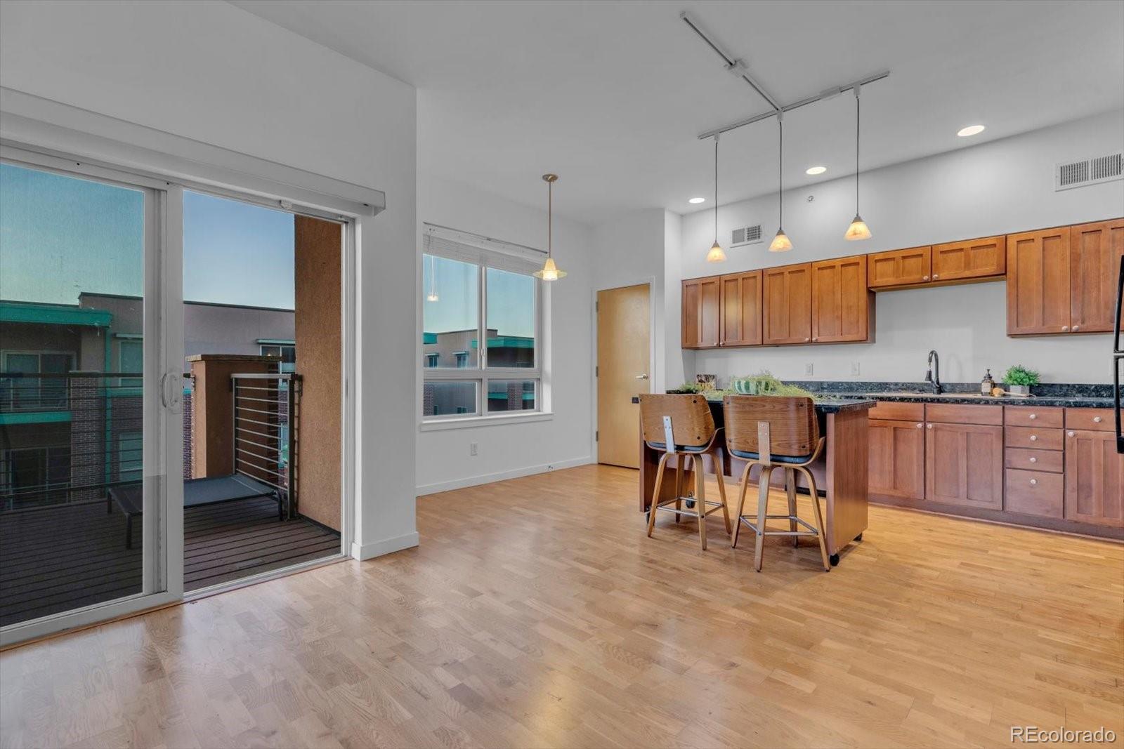 1053 W Century Drive Unit: 310