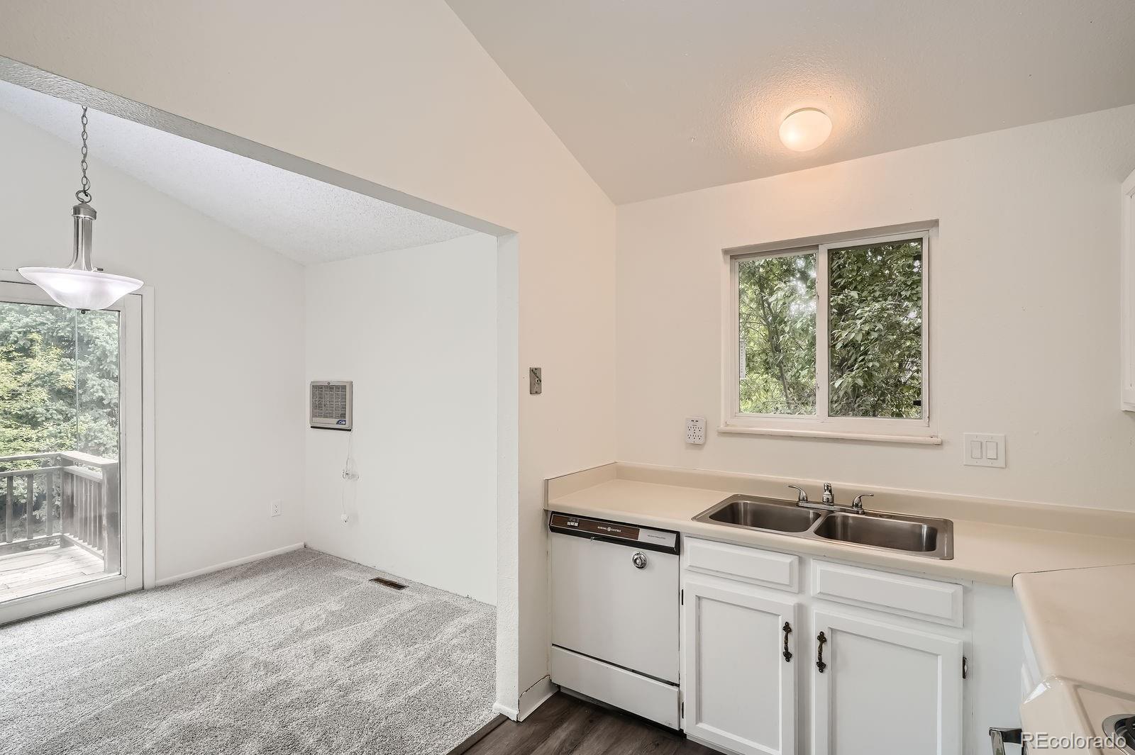 1800 Centaur Village Drive