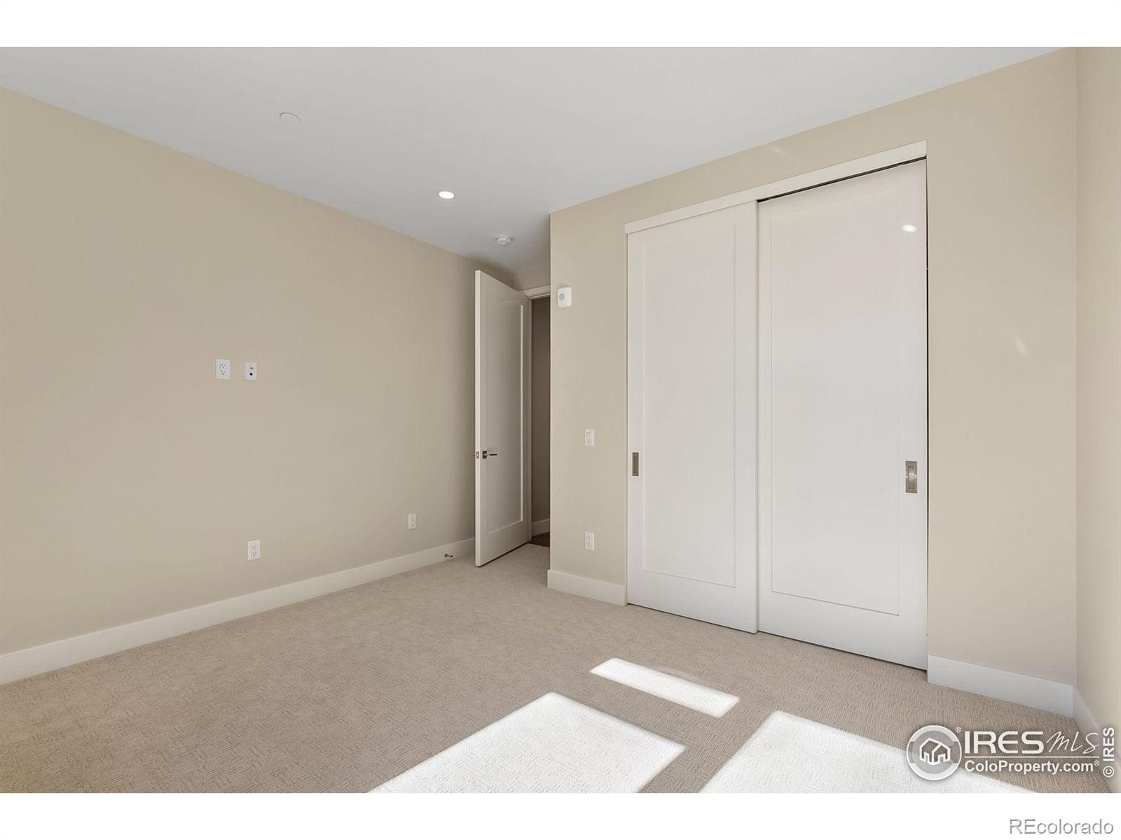 205 E 6th Street Unit: 203