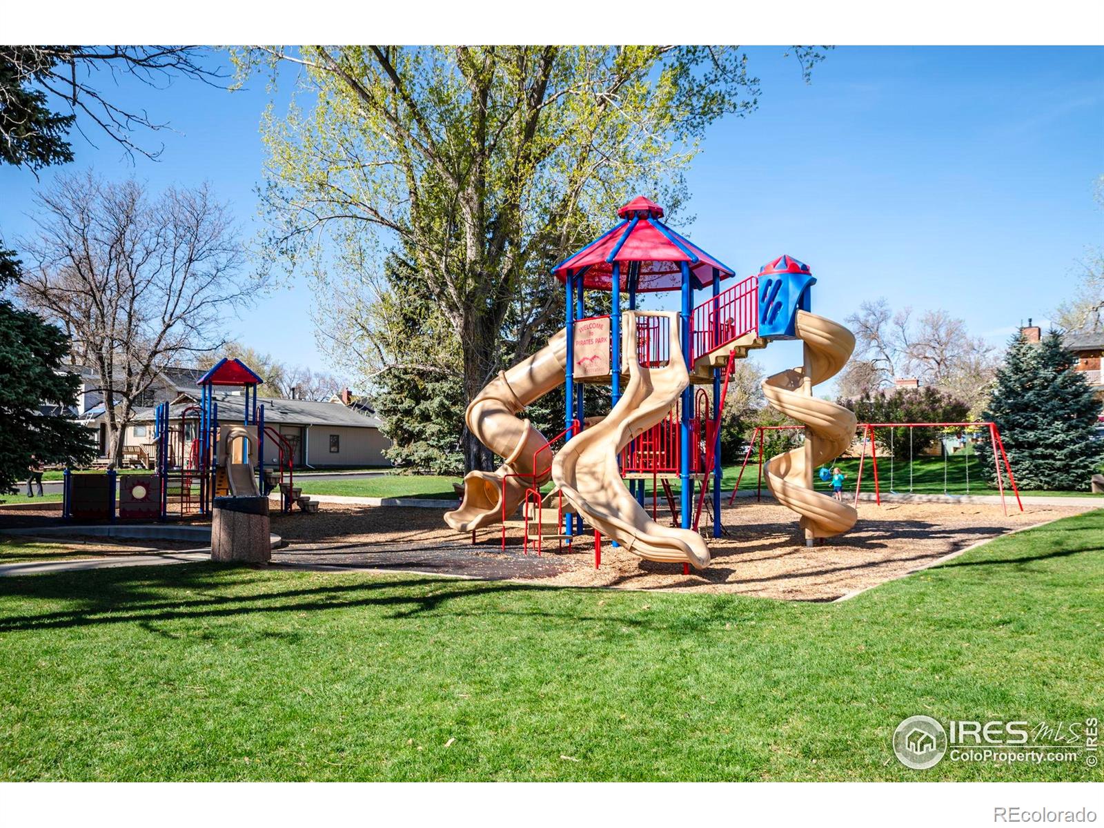 1590 Garfield Avenue Unit: B