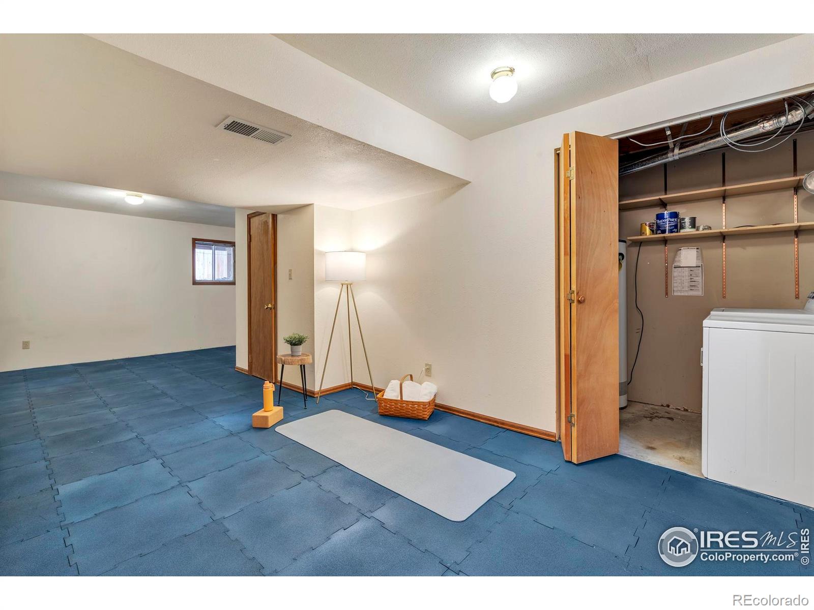 1590 Garfield Avenue Unit: B