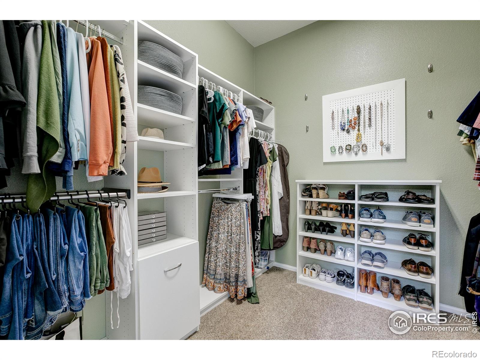 6208 Treestead Court