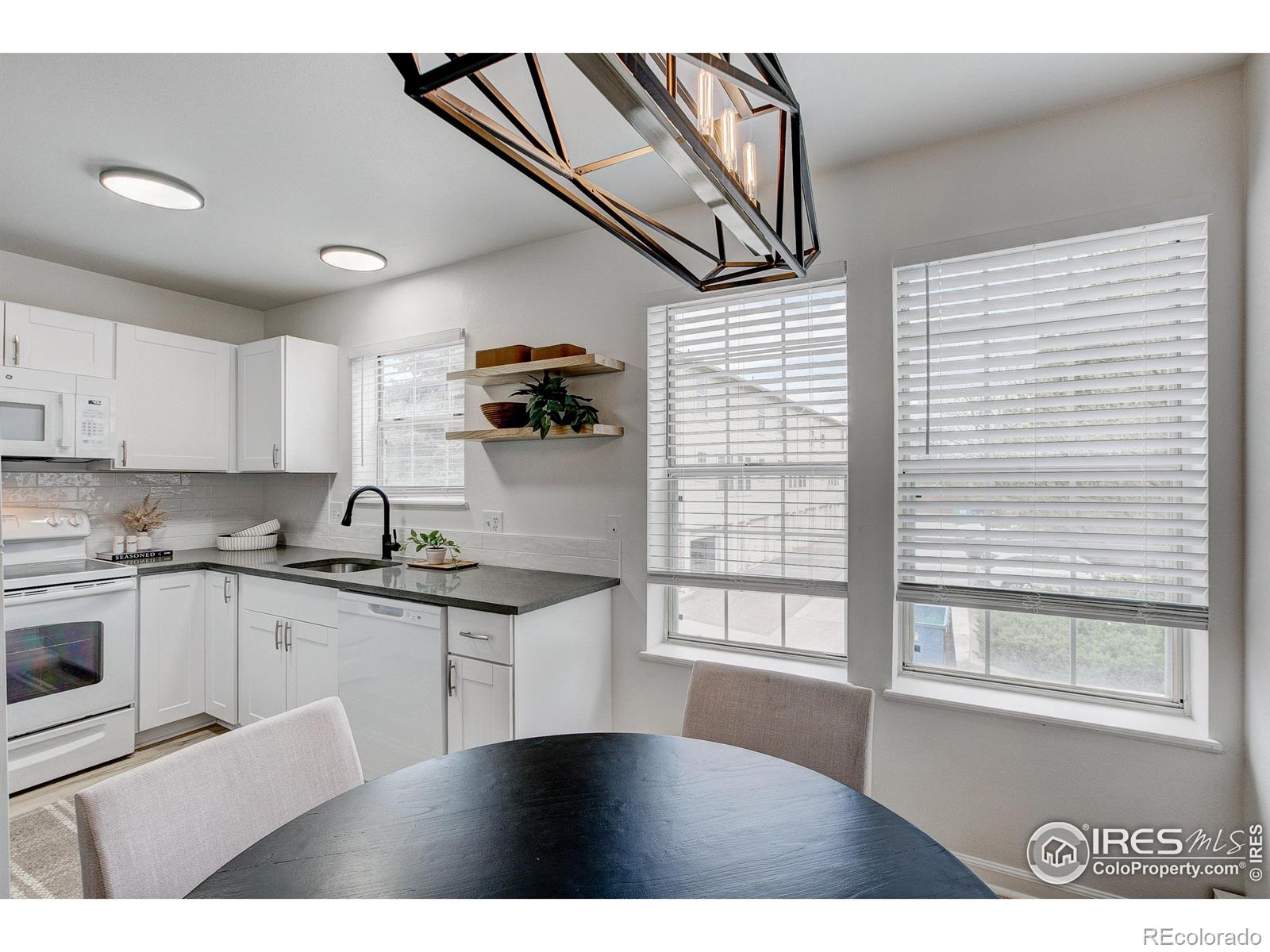 3200 Azalea Drive Unit: 5