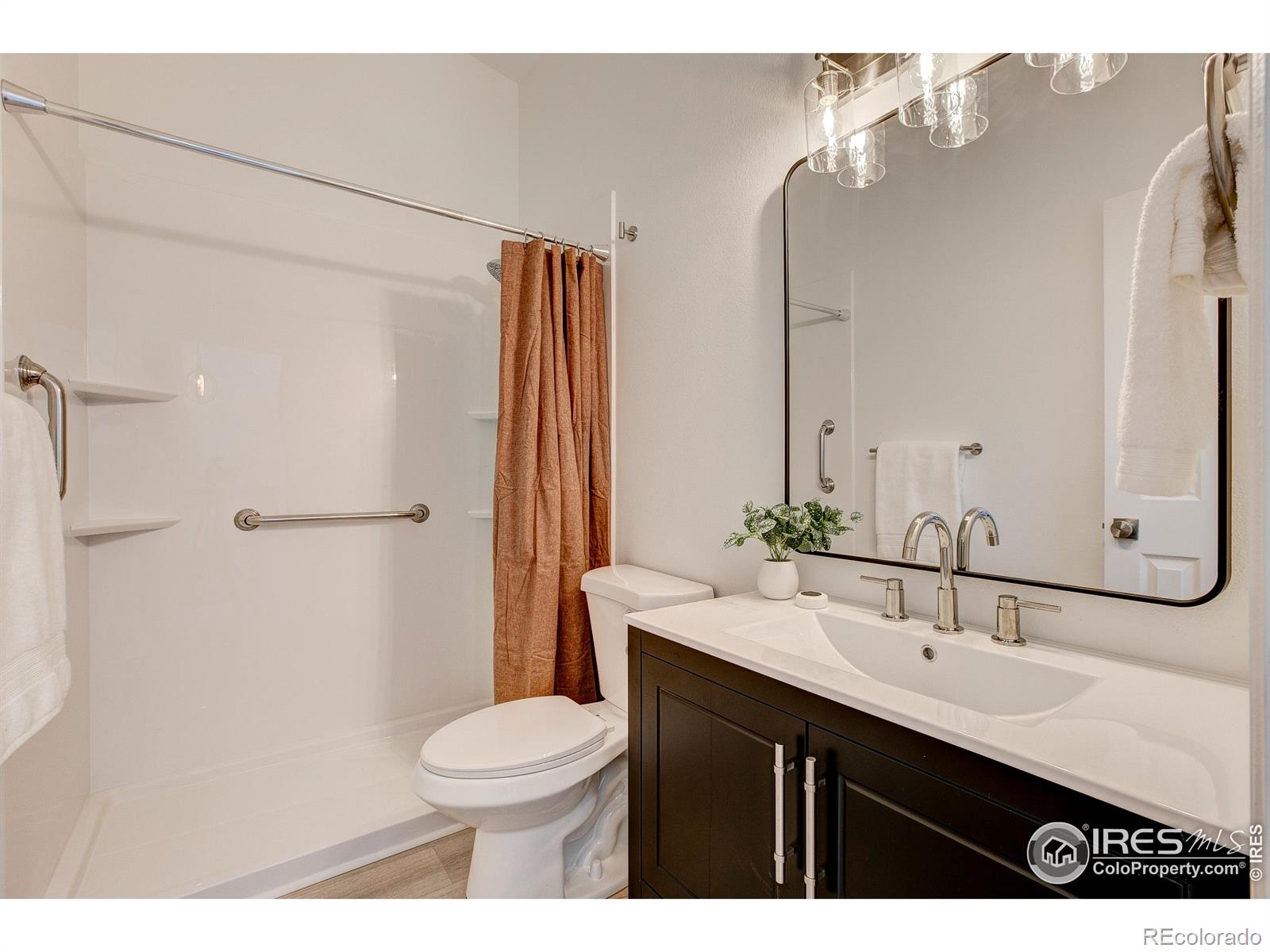 3200 Azalea Drive Unit: 5