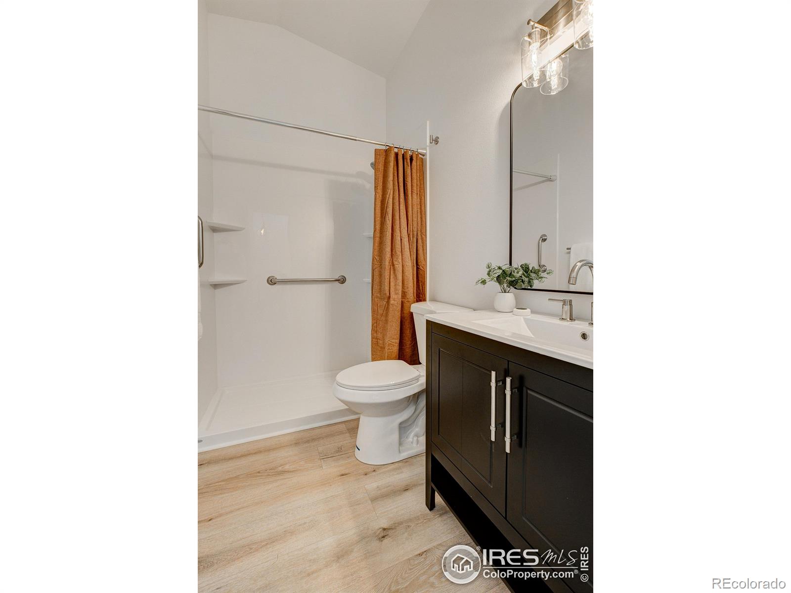 3200 Azalea Drive Unit: 5