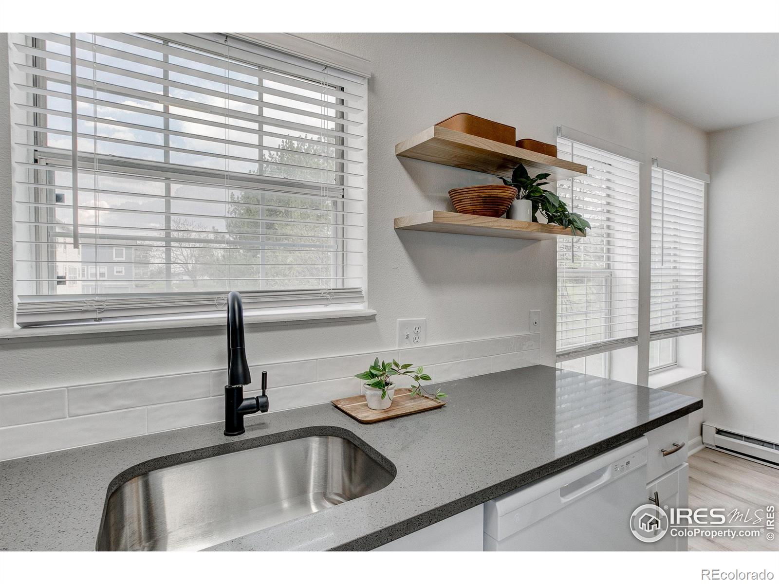 3200 Azalea Drive Unit: 5