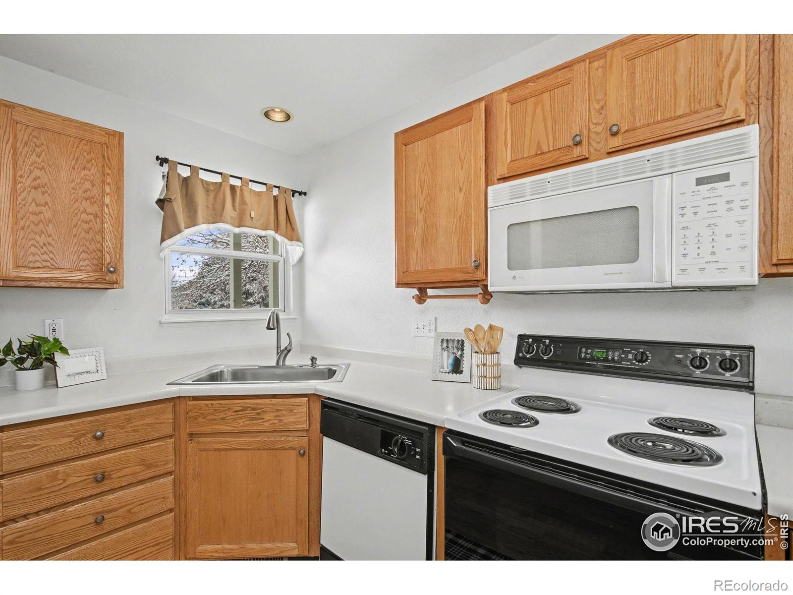 2925 W Stuart Street Unit: 11