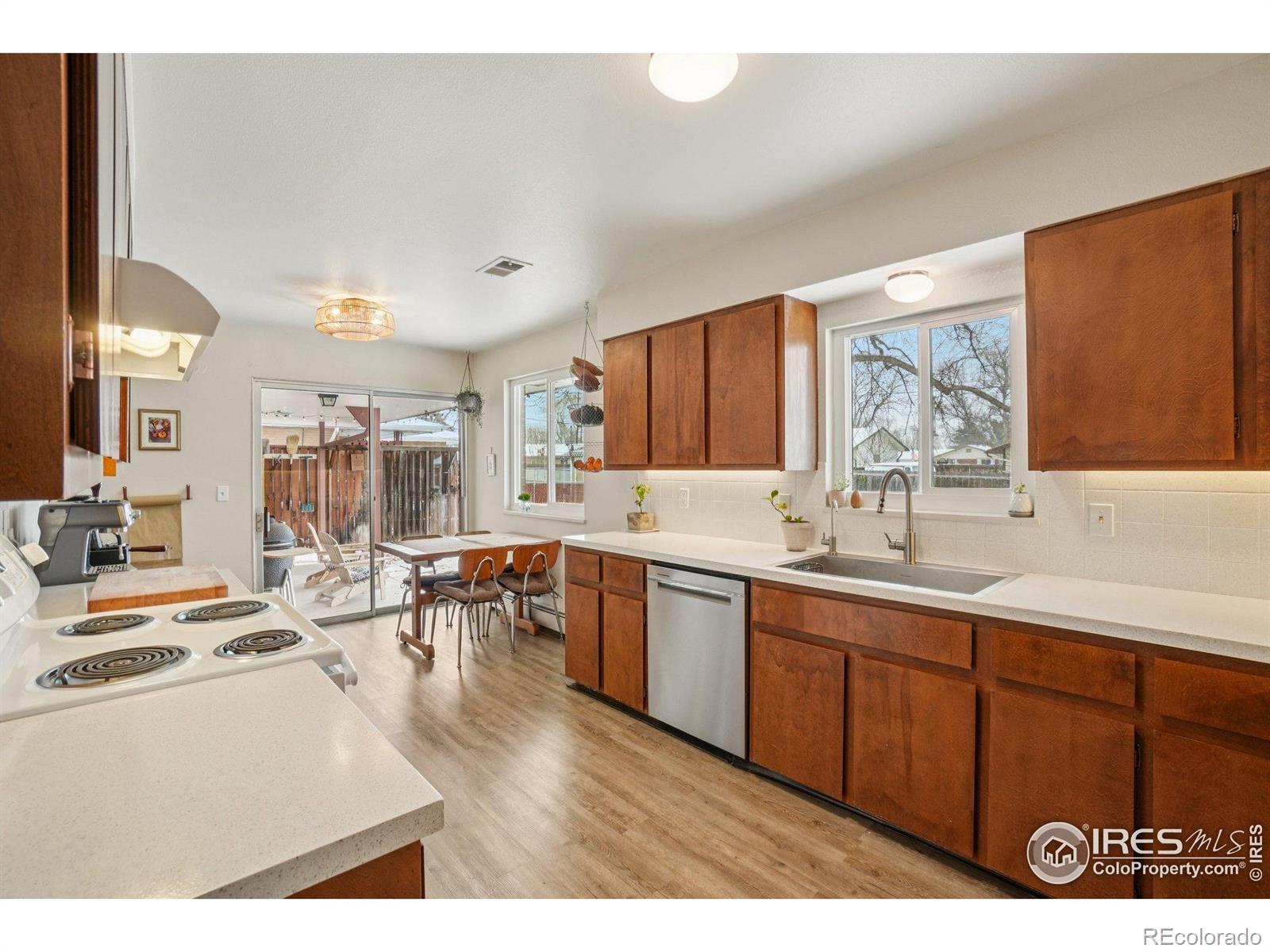 2012 Van Buren Avenue