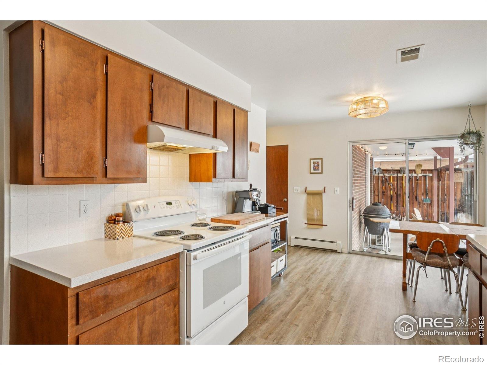 2012 Van Buren Avenue