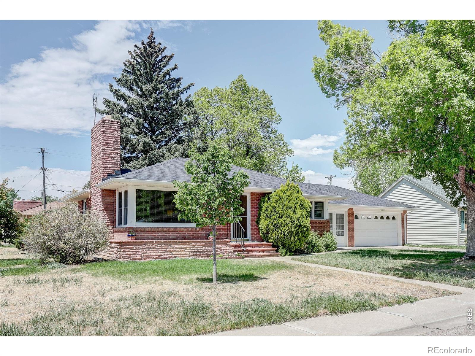4 Cottonwood Avenue
