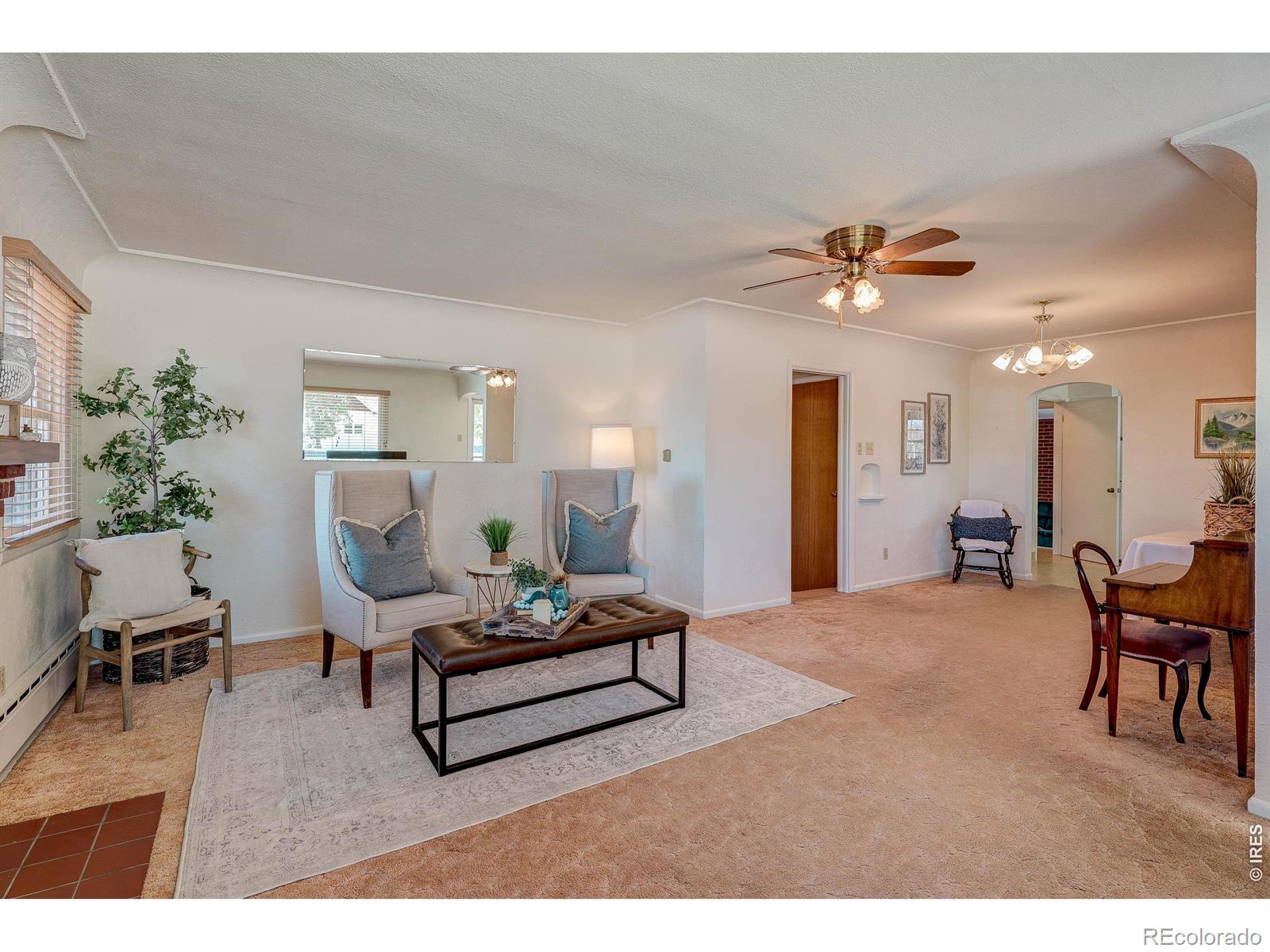 4 Cottonwood Avenue