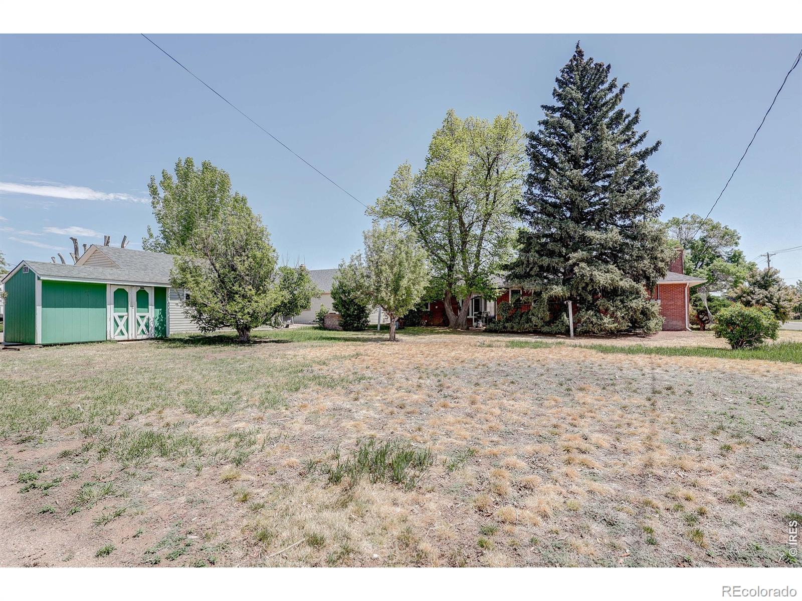 4 Cottonwood Avenue
