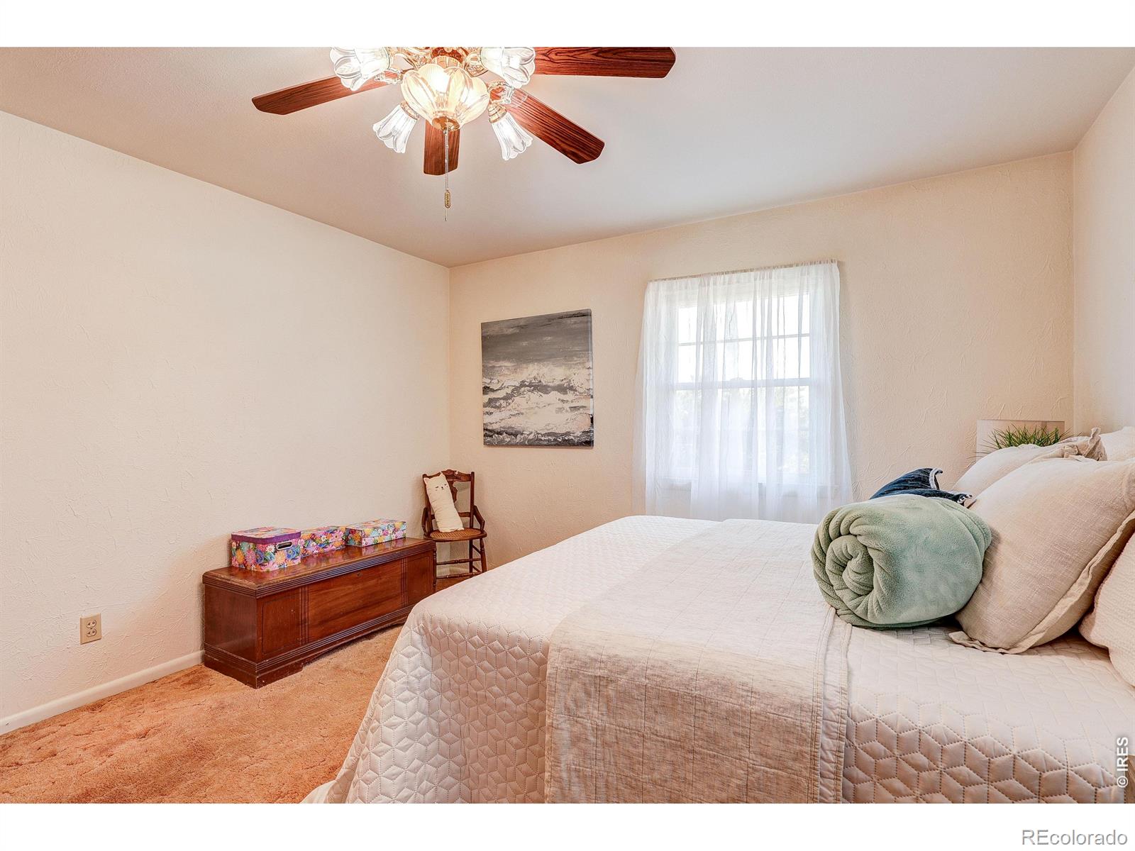 4 Cottonwood Avenue