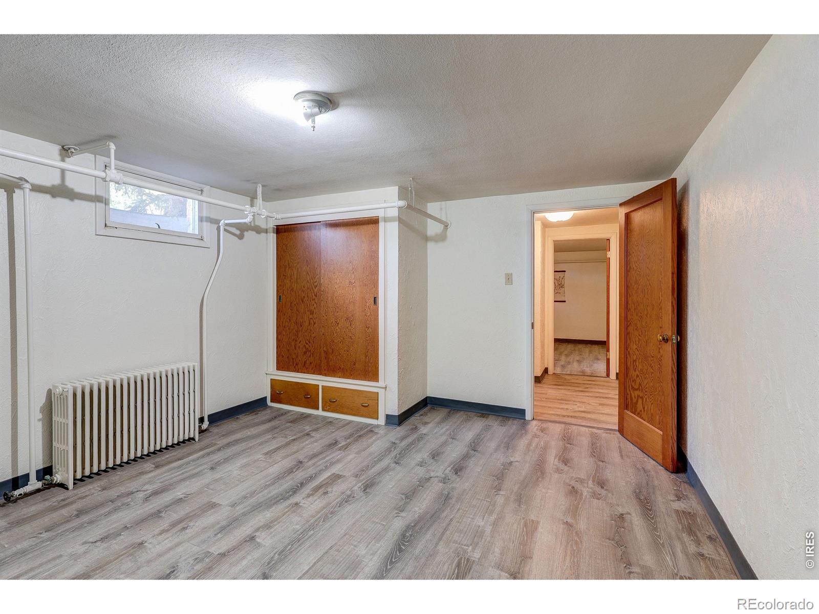 4 Cottonwood Avenue