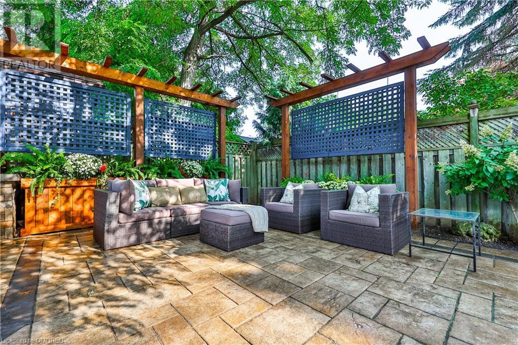 469 MAPLE GROVE Drive