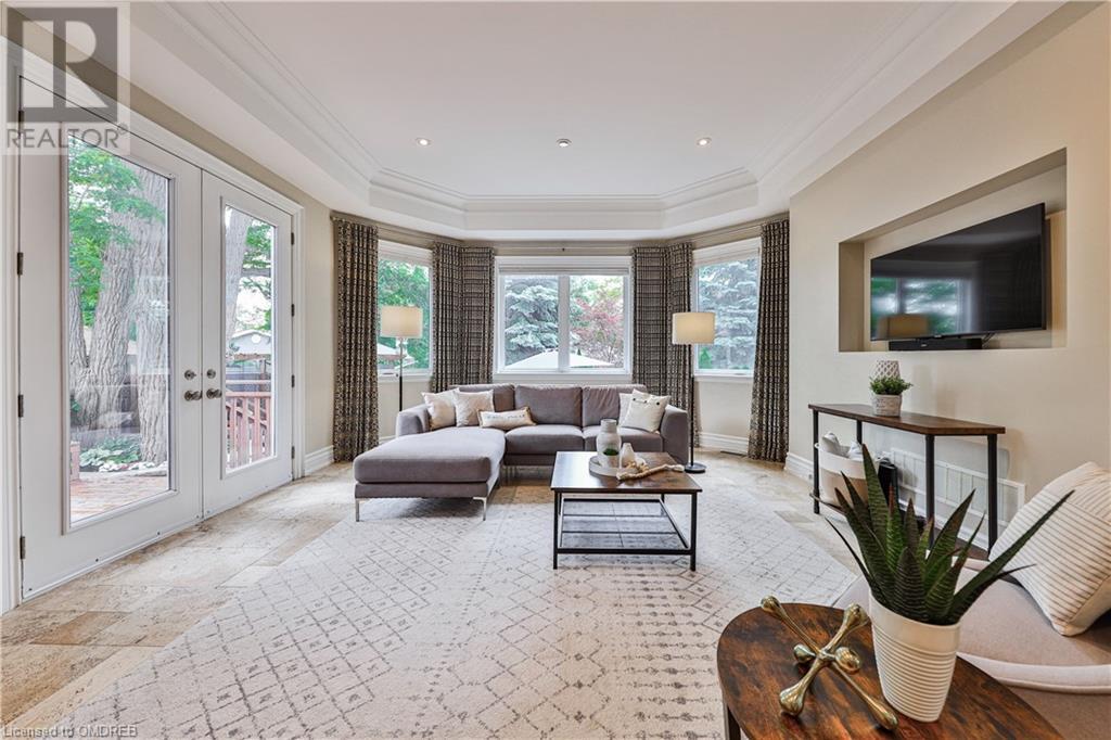 469 MAPLE GROVE Drive