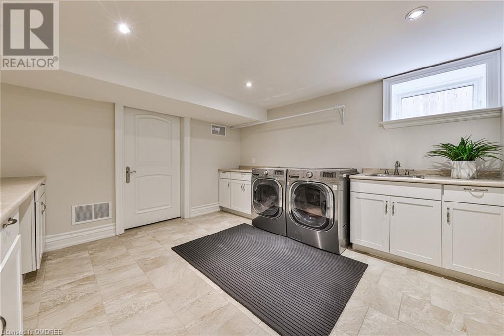 469 MAPLE GROVE Drive