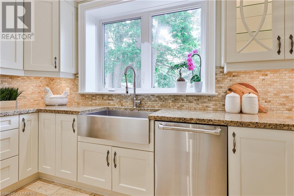 469 MAPLE GROVE Drive