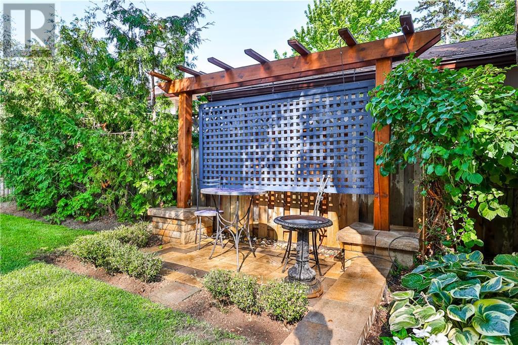 469 MAPLE GROVE Drive