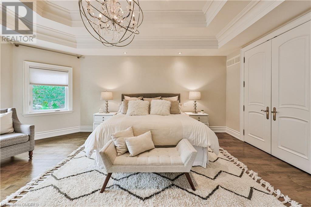 469 MAPLE GROVE Drive