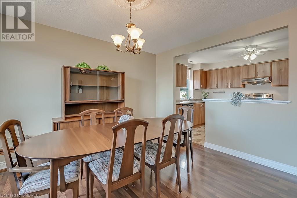 8 MAIN Street E Unit# 401