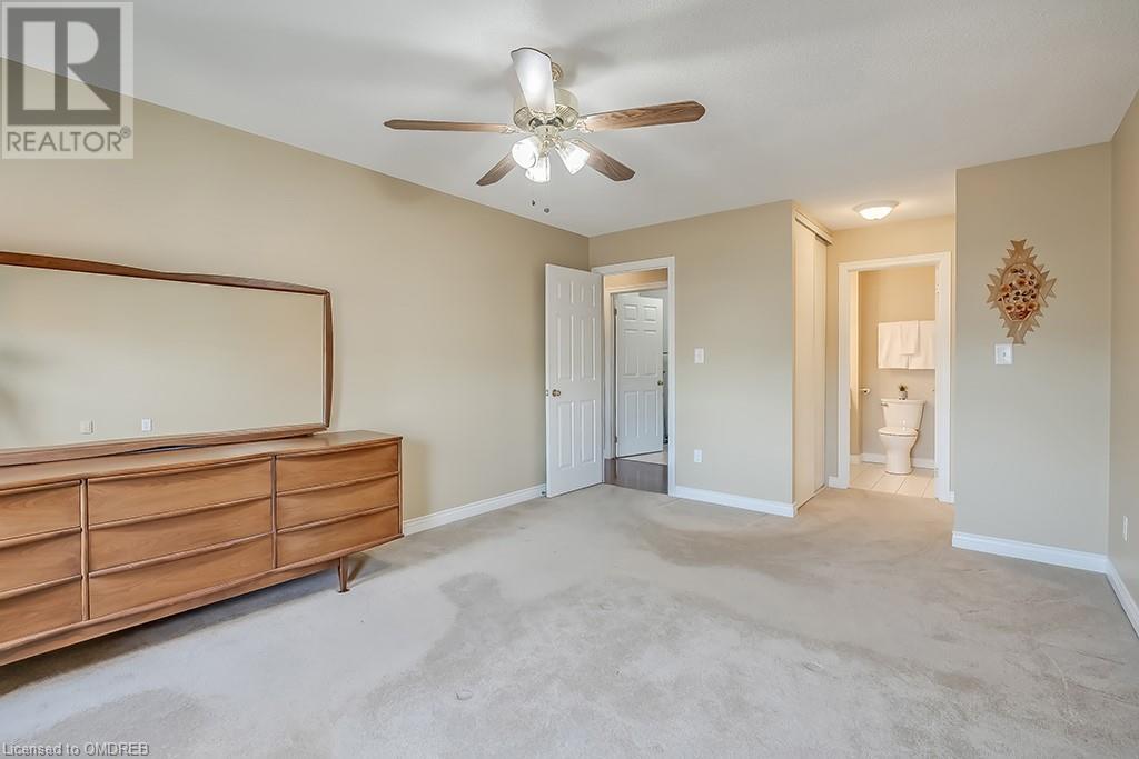 8 MAIN Street E Unit# 401