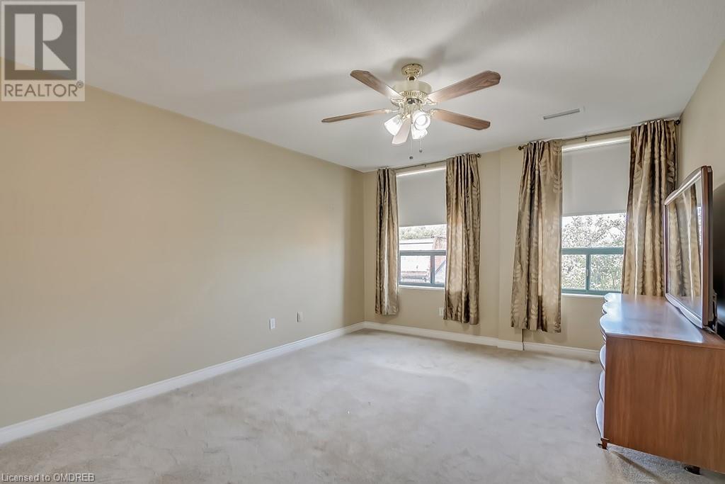 8 MAIN Street E Unit# 401