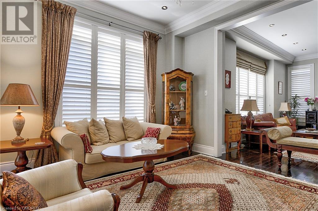 1138 JEZERO Crescent