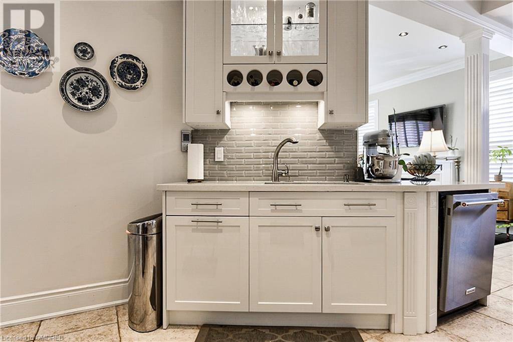 1138 JEZERO Crescent