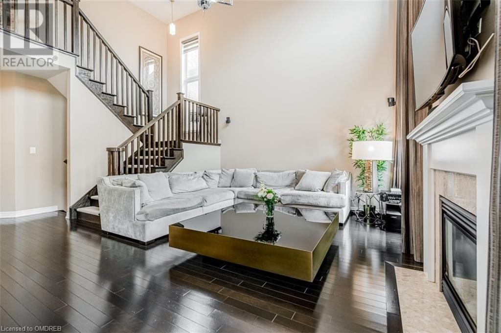 3198 SALTAIRE Crescent