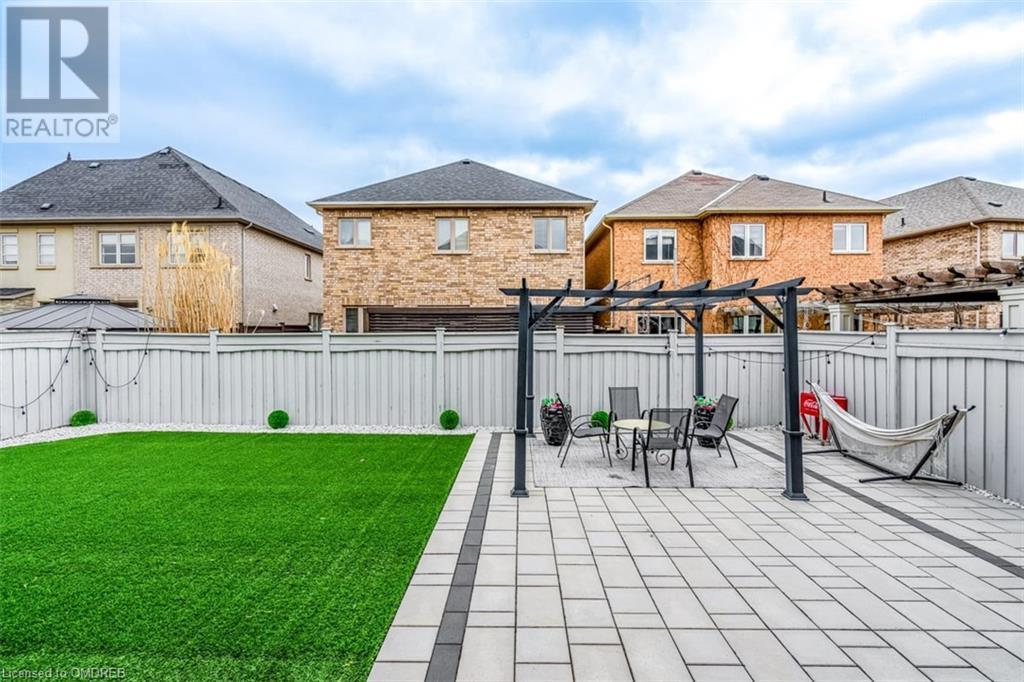 3198 SALTAIRE Crescent