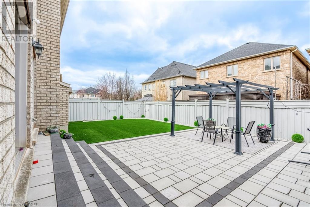 3198 SALTAIRE Crescent