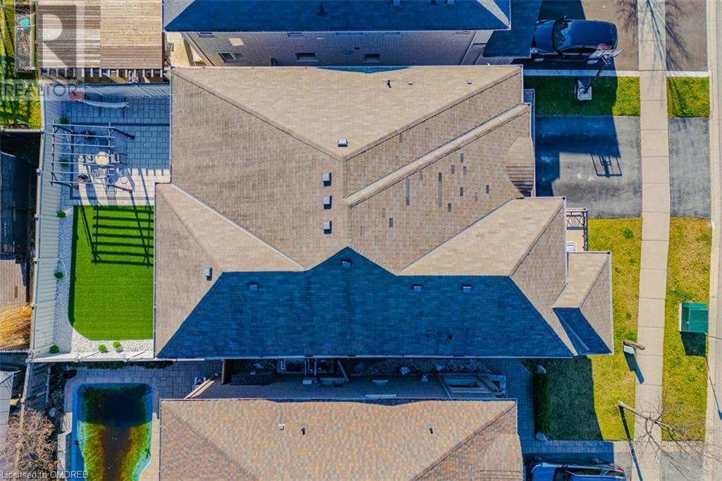 3198 SALTAIRE Crescent