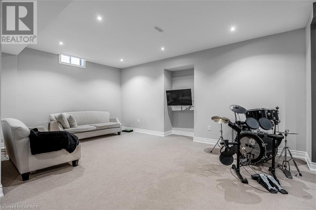 3198 SALTAIRE Crescent