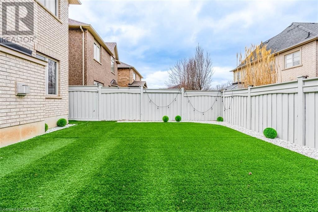 3198 SALTAIRE Crescent