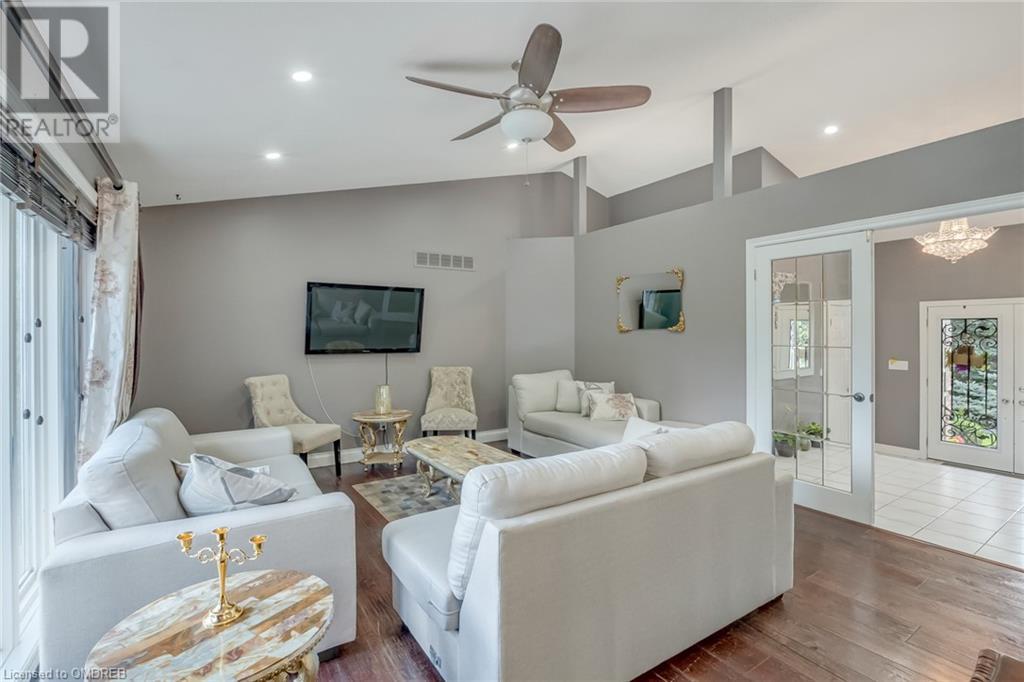 19 MCCONACHIE Crescent