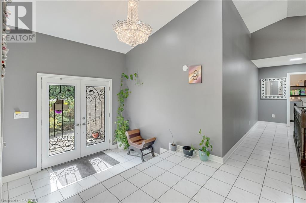 19 MCCONACHIE Crescent