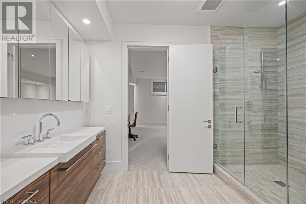 1487 LAKESHORE Road W