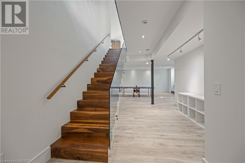 1487 LAKESHORE Road W