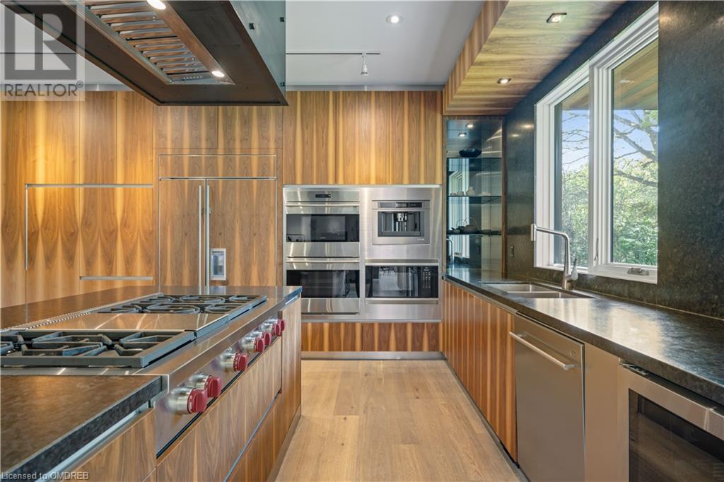 1487 LAKESHORE Road W