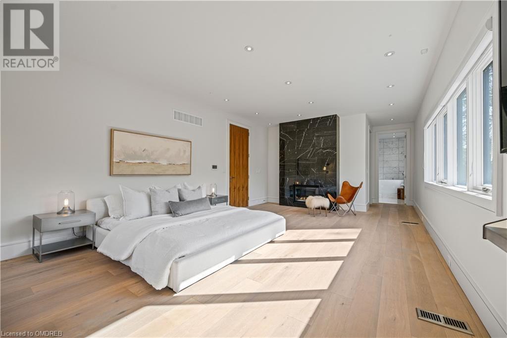 1487 LAKESHORE Road W