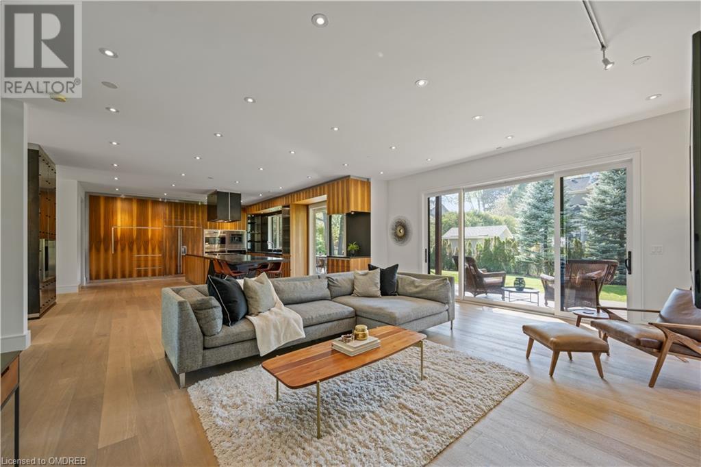 1487 LAKESHORE Road W