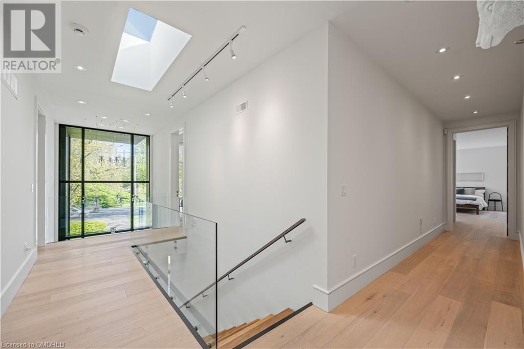 1487 LAKESHORE Road W