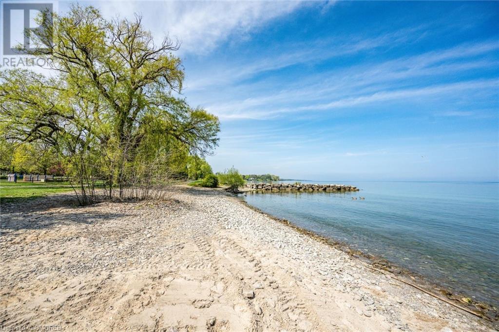 1487 LAKESHORE Road W