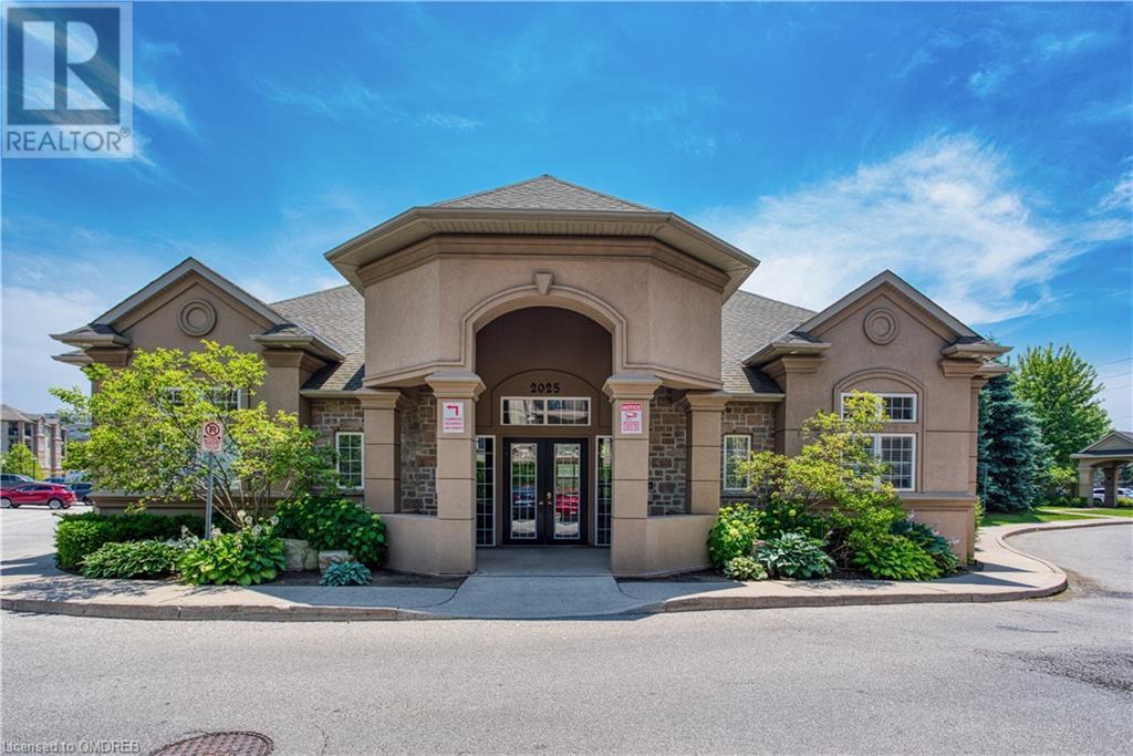 2035 APPLEBY Line Unit# 401